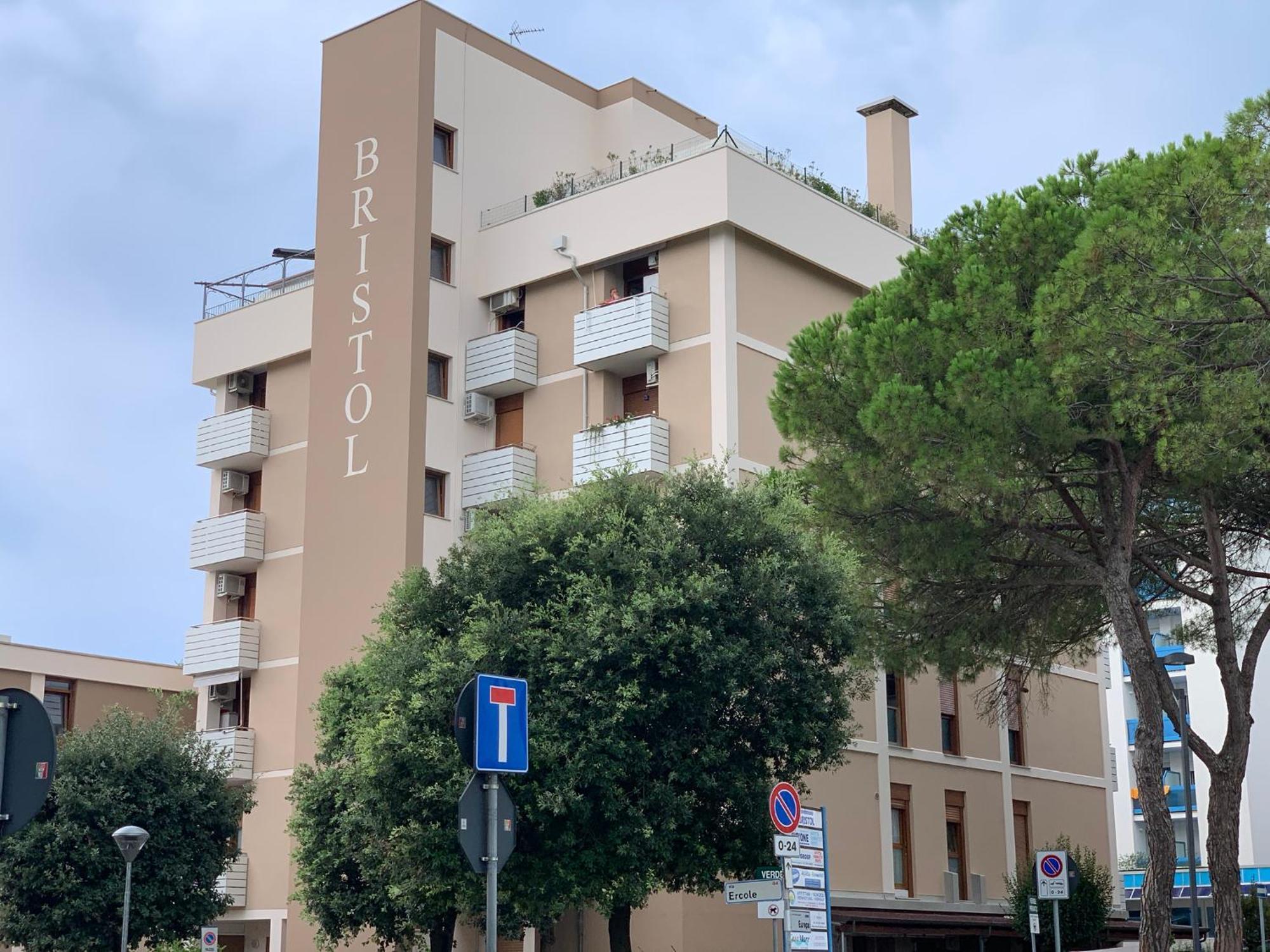 Residence Bristol 비비오네 외부 사진